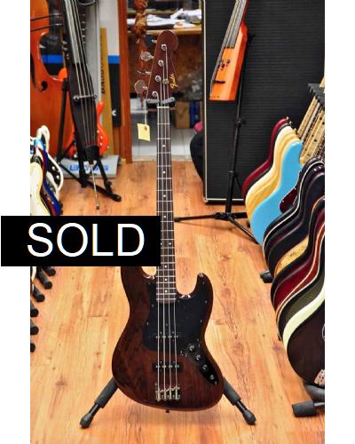 Fender Vintage 62 Jazz Bass Walnut (Japan)